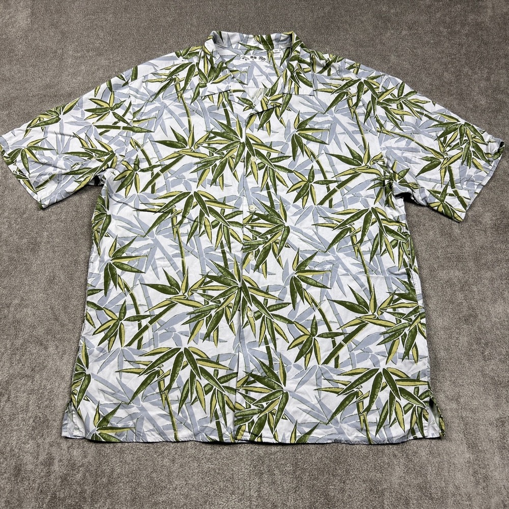 Uniqlo Shirt Mens XL Button Up Camp Collar Hawaiian Rayon Palm Leaves Casual